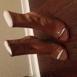 NWOT Steve Madden Elettra Cognac Patent Leather Boot